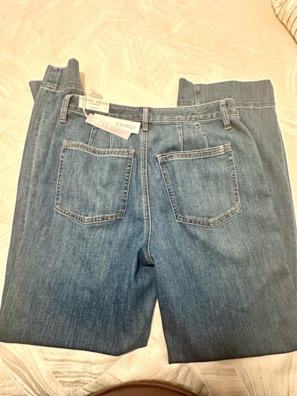 New With Tags! Chico’s Trouser Jeans Size 6R Medium Wash Wide Straight Leg Jeans - Picture 2 of 4